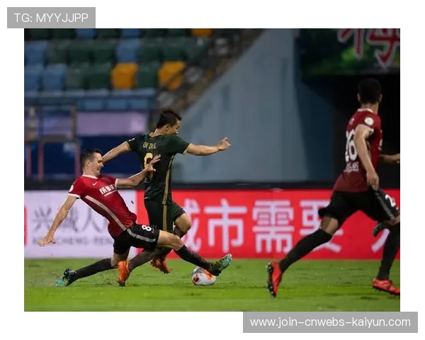 成都蓉城外围重击一脚差点改写比分 成都蓉城外围重击一脚差点改写比分